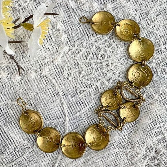 Vintage 70's/80's Peruvian South American Brass Domed Coin Bracelet - Picture 3 of 10